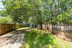 113 Trescott Court photo 4