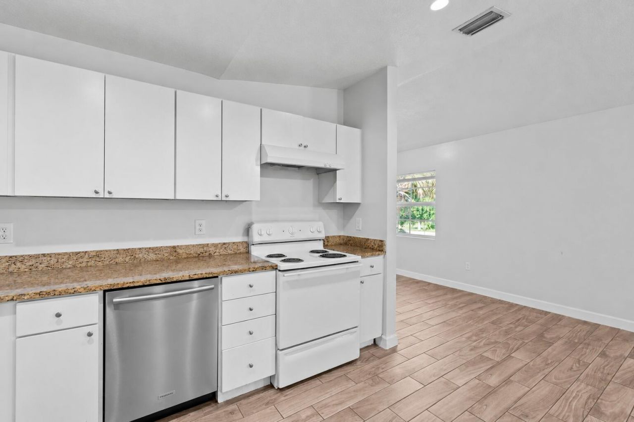 56 W 12th Street, Unit C, Riviera Beach, FL 33404 Photo