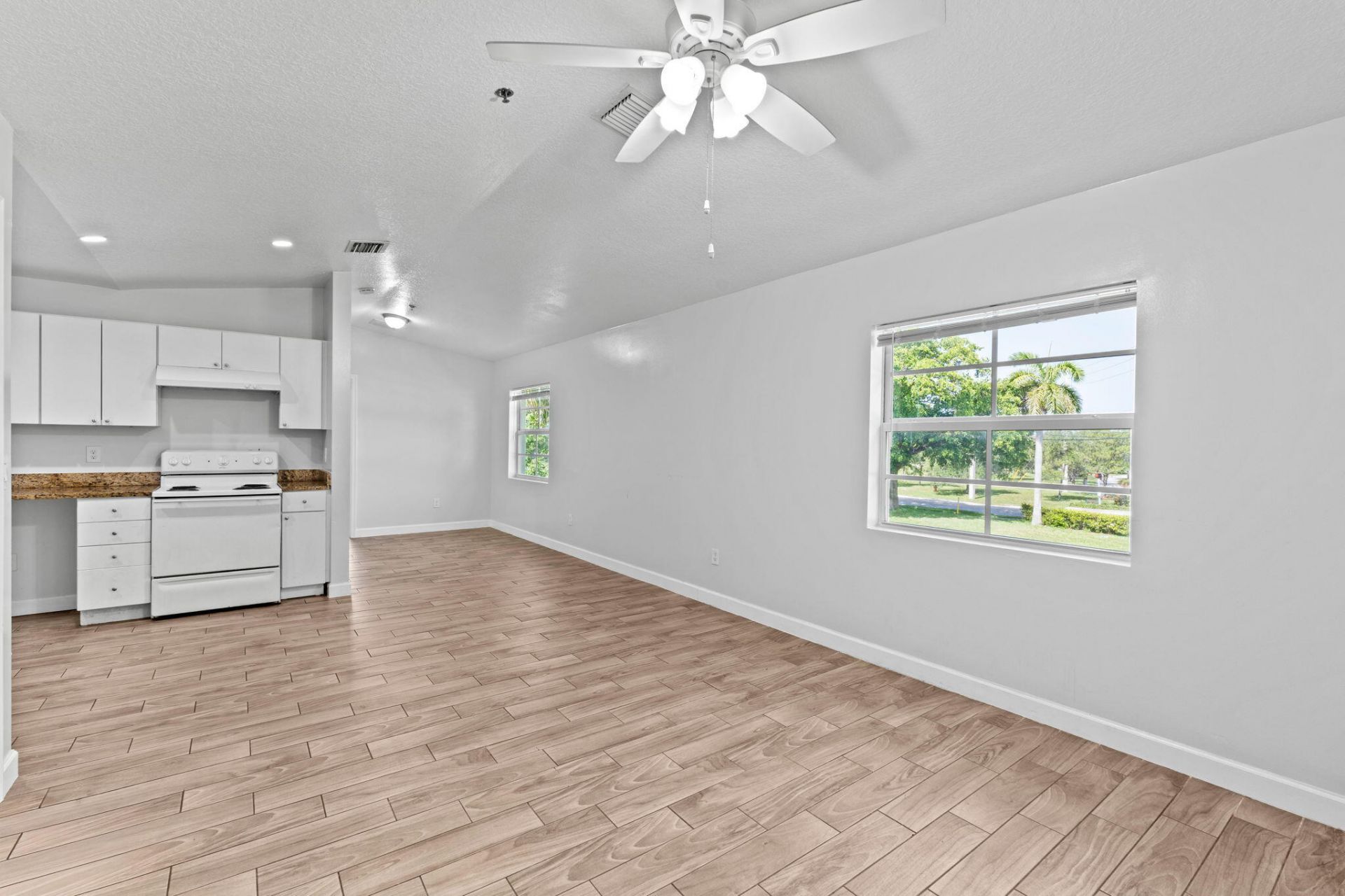 56 W 12th Street, Unit C, Riviera Beach, FL 33404 Photo