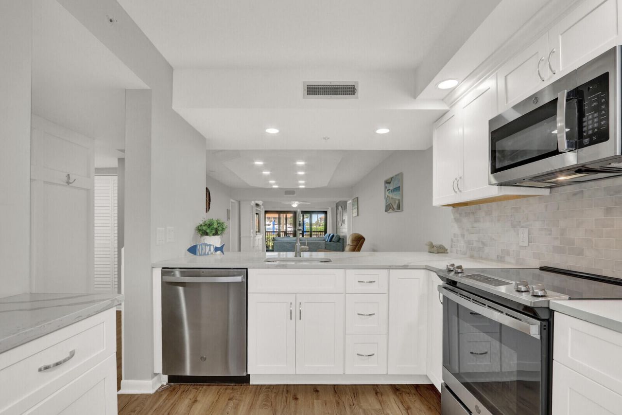 701 Seafarer Circle, Unit 105, Jupiter, FL 33477 Photo