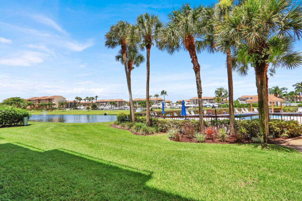701 Seafarer Circle, Unit 105, Jupiter, FL 33477 Photo