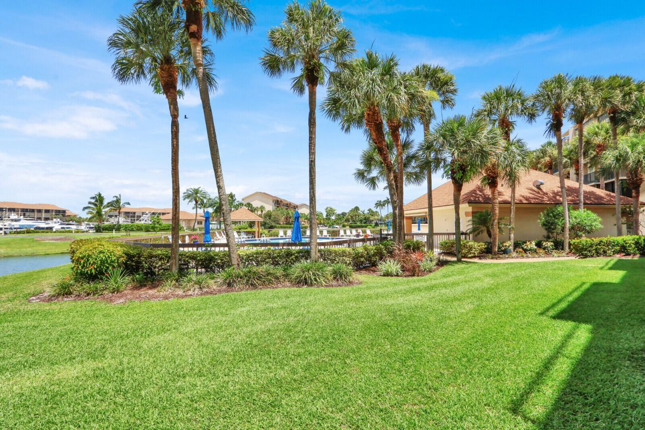 701 Seafarer Circle, Unit 105, Jupiter, FL 33477 Photo