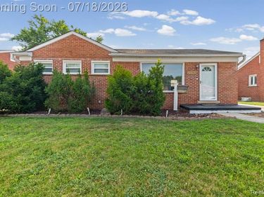 8950 Brentwood Street, Livonia, MI 48150