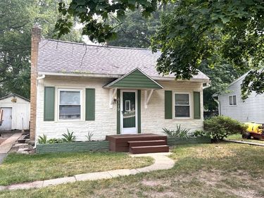 6319 S Washington Avenue, Lansing, MI 48911