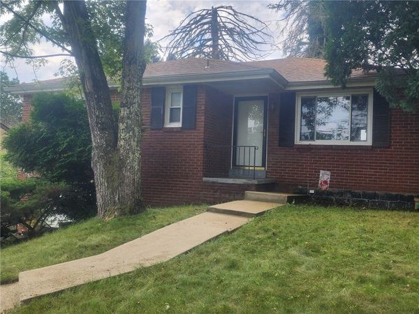 4721 Tomer Dr , Murrysville, PA 15668