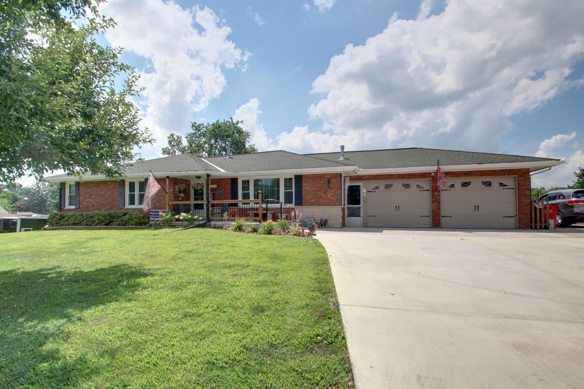 2734 Payson Road, Quincy, IL 62305 Main Photo