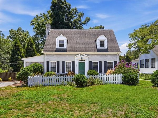 2209 W Friendly Avenue , Greensboro, NC 27403