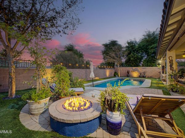 2688 E DANIEL Drive, Gilbert, AZ 85298