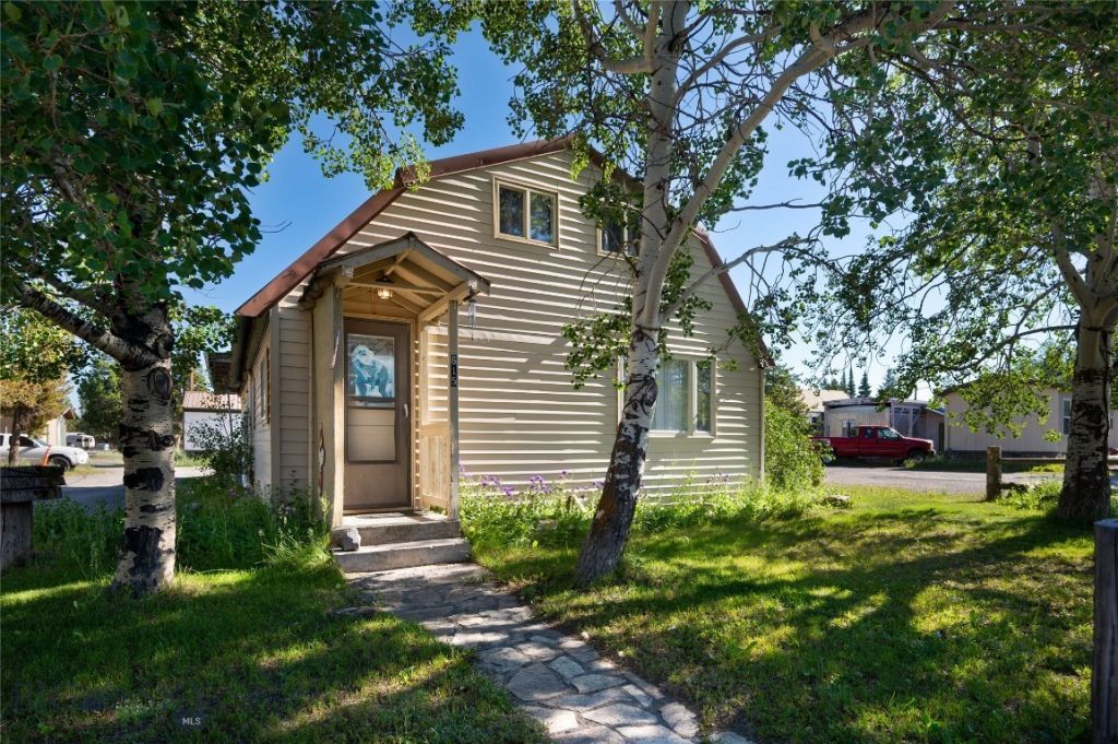 625 Firehole , West Yellowstone, MT 59758 Main Photo