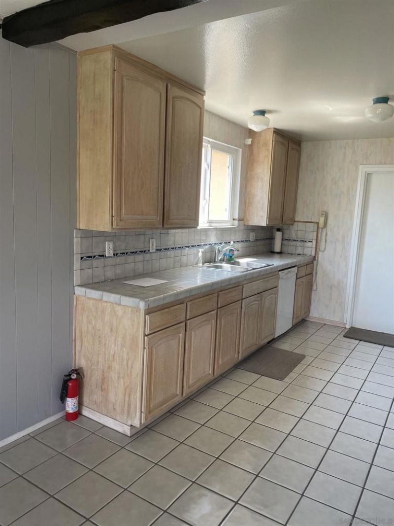 3255 Wheat Street , San Diego, CA 92117 Main Photo