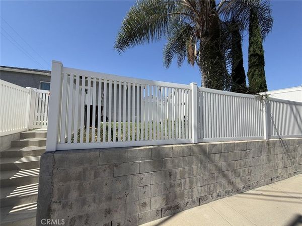 7502 N Hollywood Way , Burbank, CA 91505