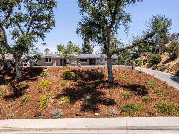 645 Los Altos, Redlands, CA 92373