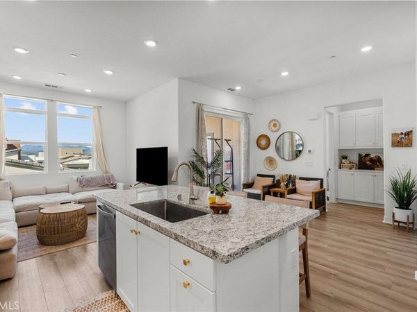 27466 Mercantile Court , Unit 303, Valencia, CA 91381