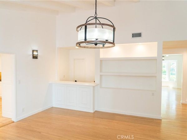 5054 Encino Avenue , Encino, CA 91316