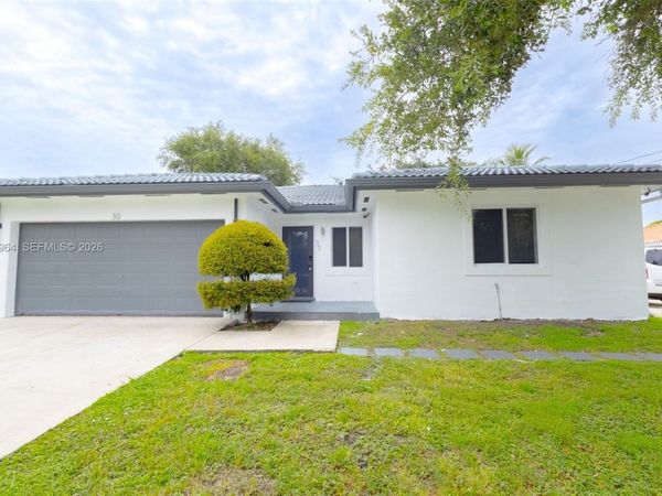 30 NW 159th St , Miami, FL 33169