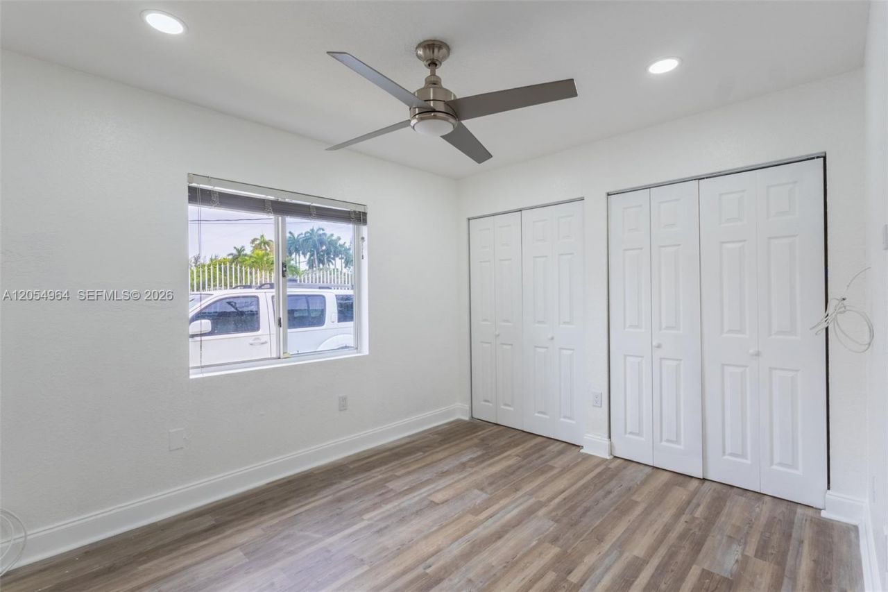 30 NW 159th St , Miami, FL 33169 Photo
