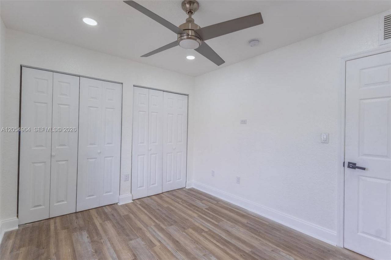 30 NW 159th St , Miami, FL 33169 Photo