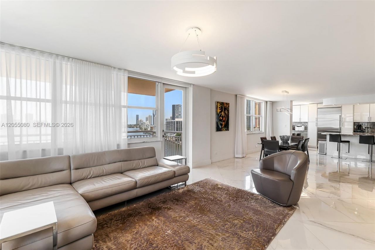 251 174th St, Unit 1104, Sunny Isles Beach, FL 33160 Photo