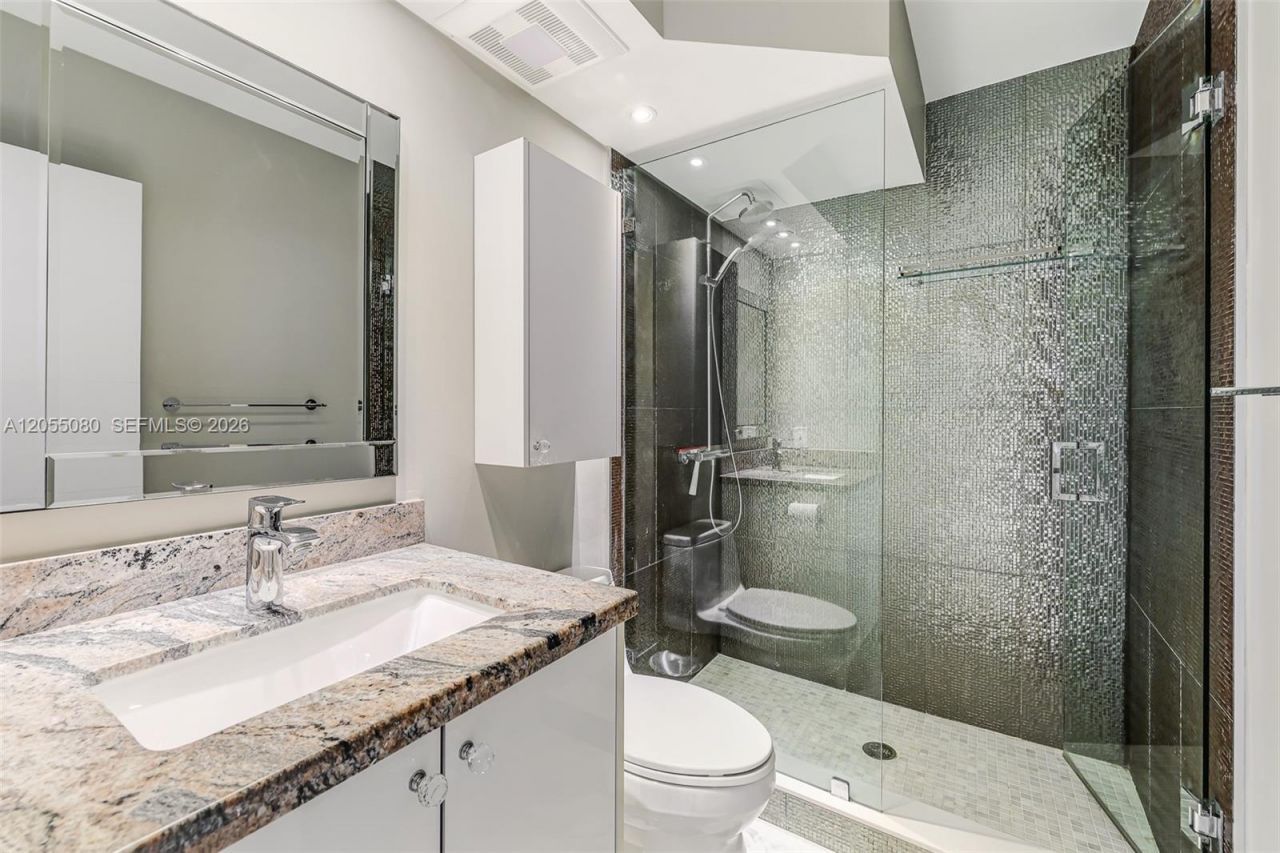 251 174th St, Unit 1104, Sunny Isles Beach, FL 33160 Photo