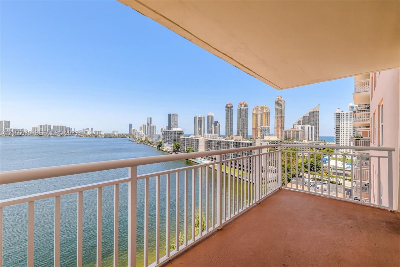 251 174th St, Unit 1104, Sunny Isles Beach, FL 33160 Photo