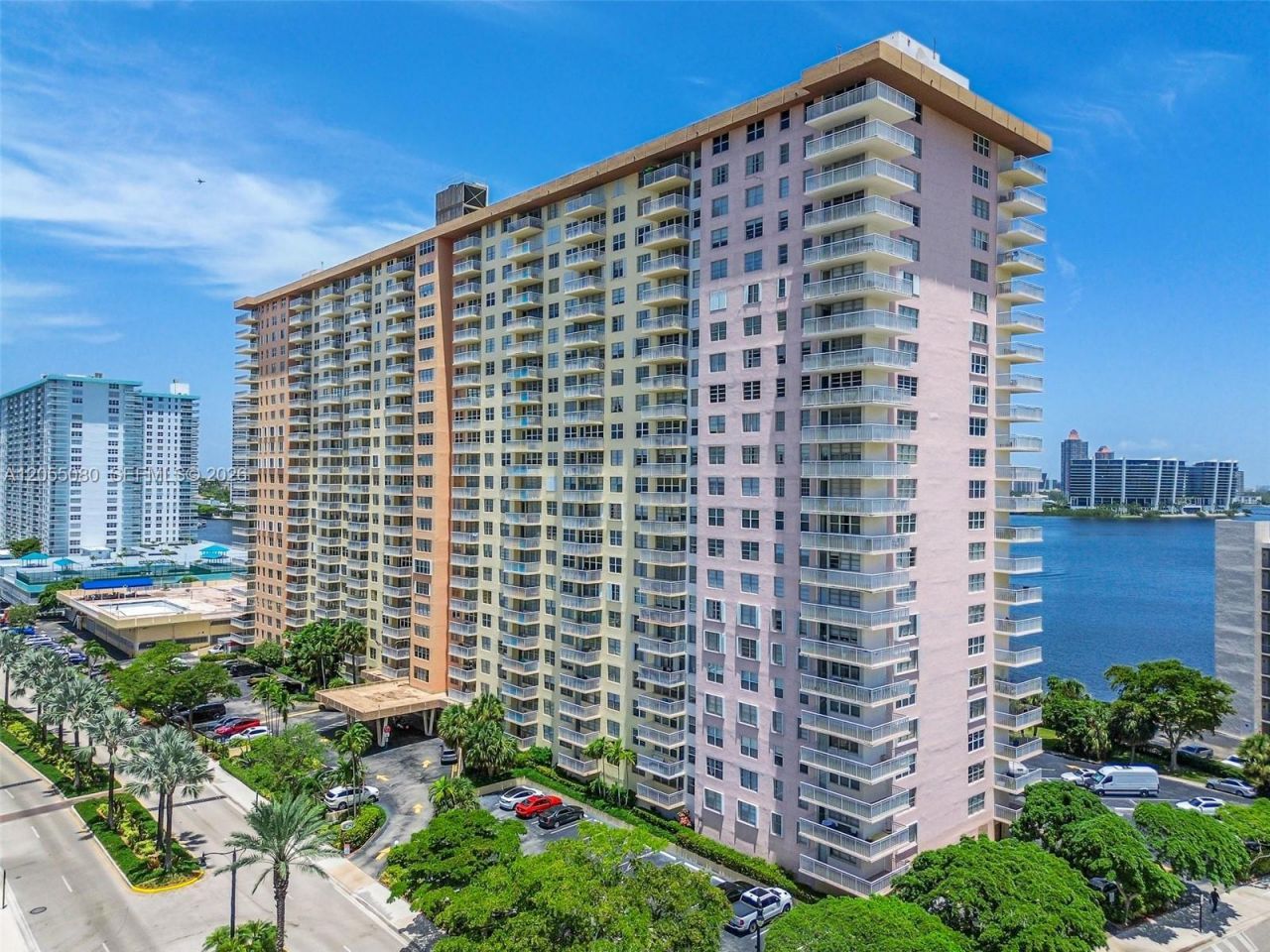 251 174th St, Unit 1104, Sunny Isles Beach, FL 33160 Photo