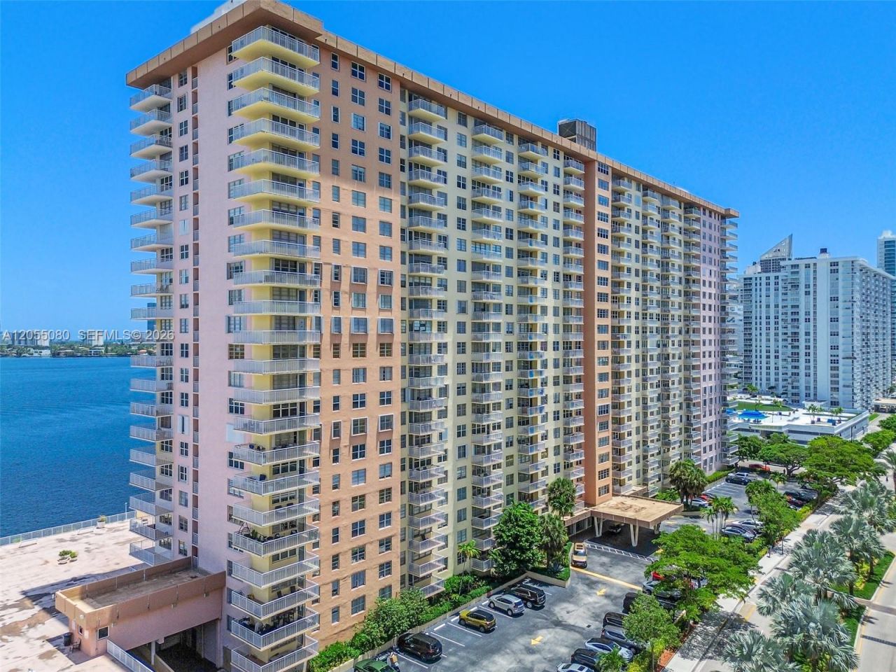 251 174th St, Unit 1104, Sunny Isles Beach, FL 33160 Photo