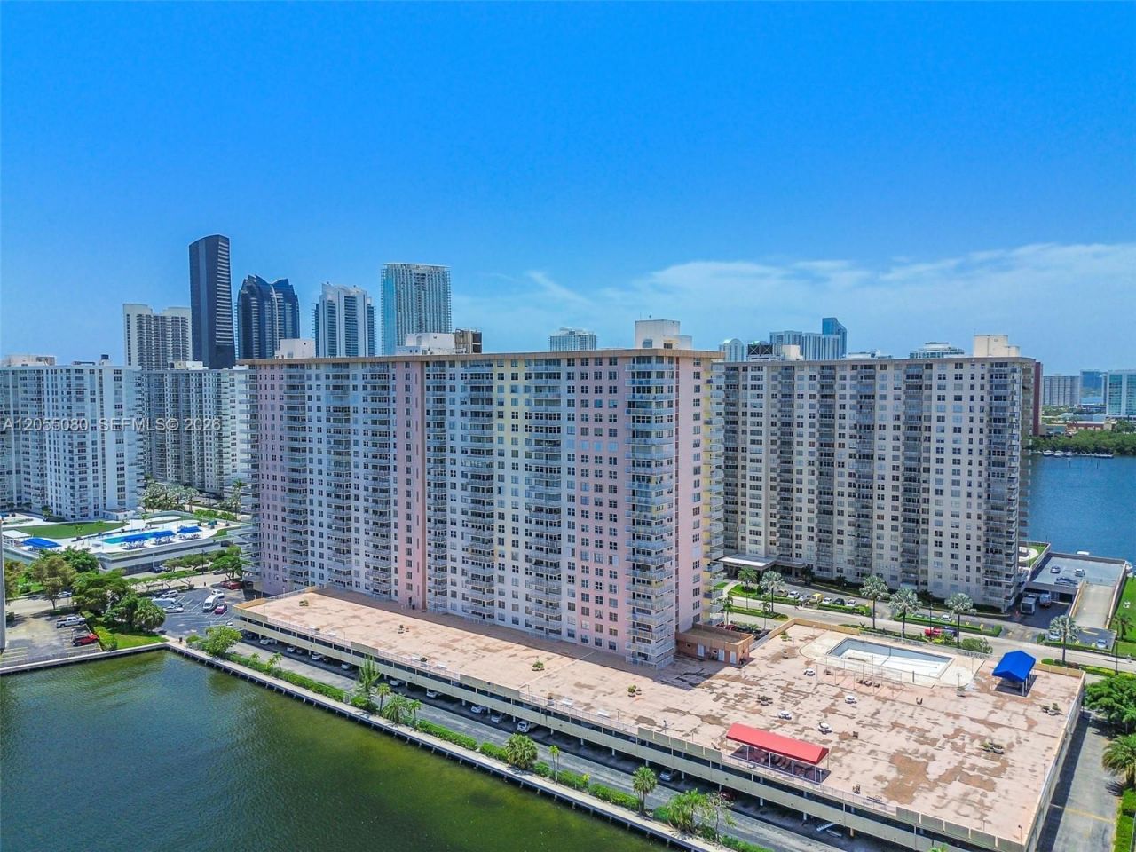 251 174th St, Unit 1104, Sunny Isles Beach, FL 33160 Photo
