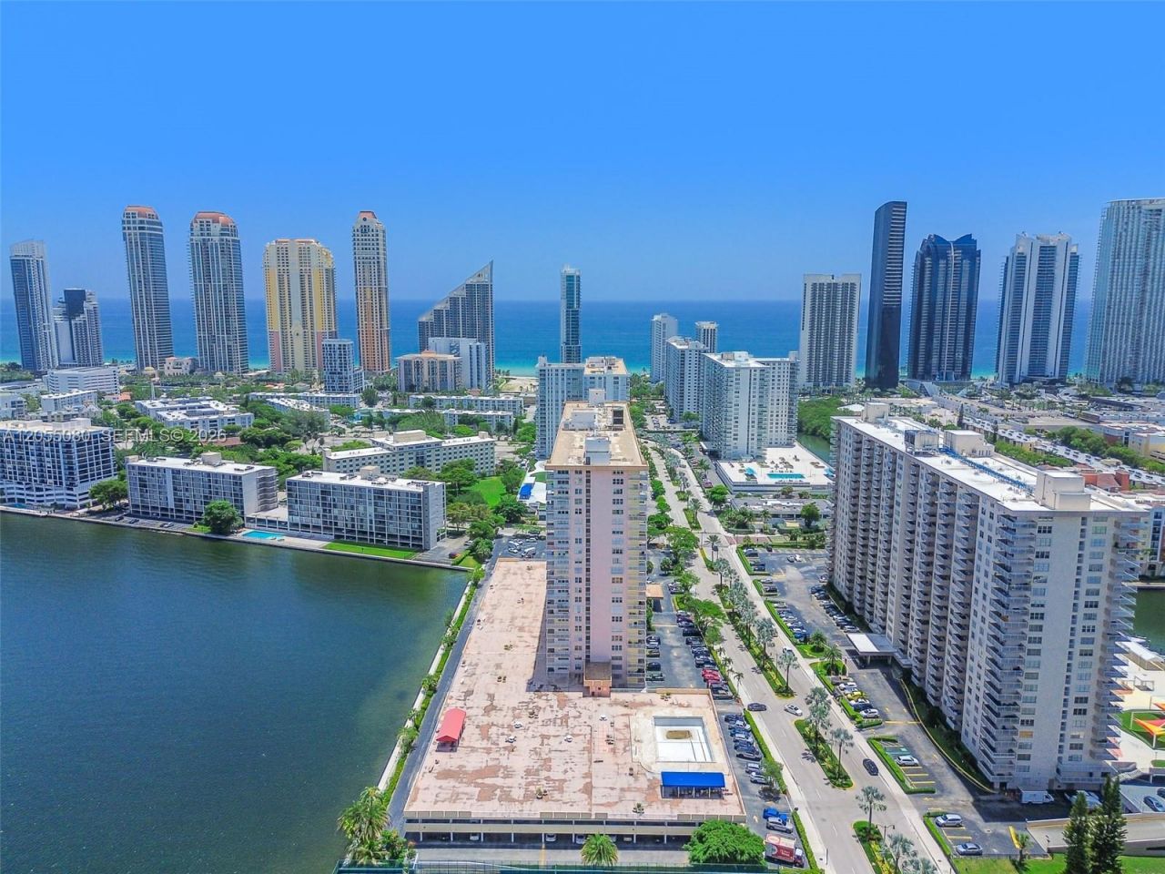 251 174th St, Unit 1104, Sunny Isles Beach, FL 33160 Photo