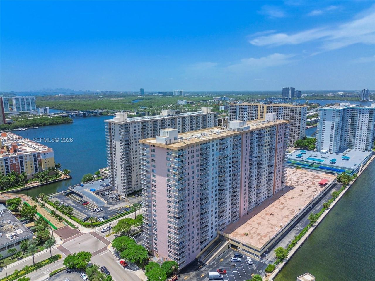 251 174th St, Unit 1104, Sunny Isles Beach, FL 33160 Photo