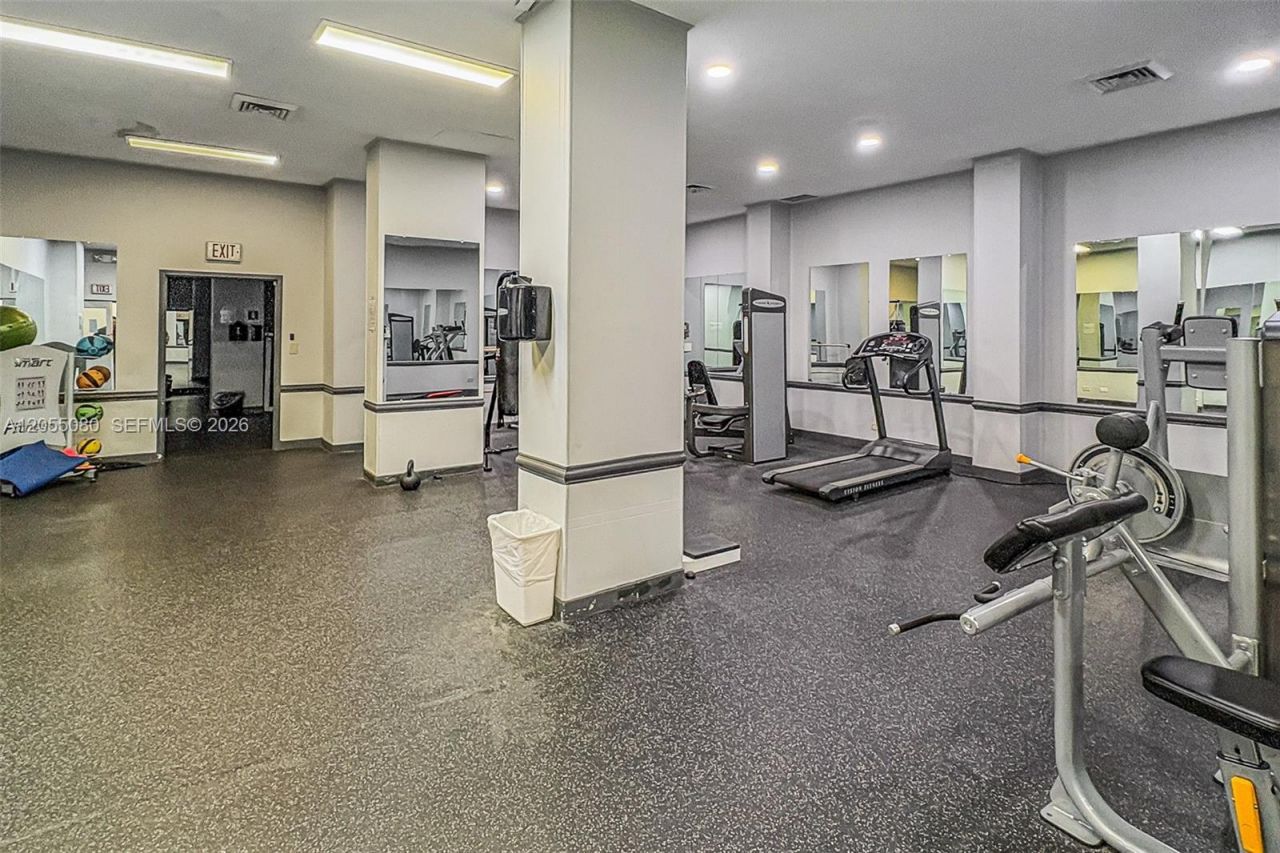 251 174th St, Unit 1104, Sunny Isles Beach, FL 33160 Photo