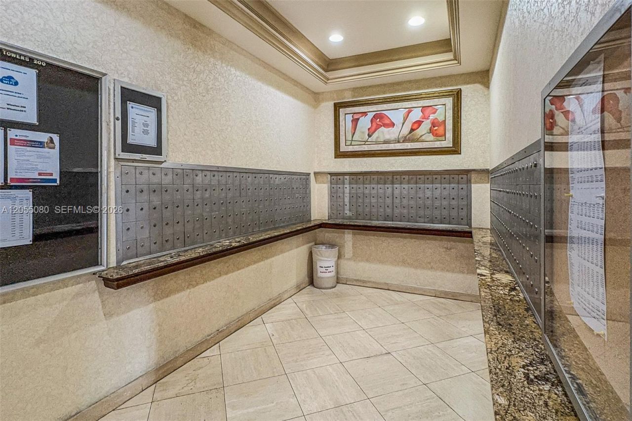 251 174th St, Unit 1104, Sunny Isles Beach, FL 33160 Photo