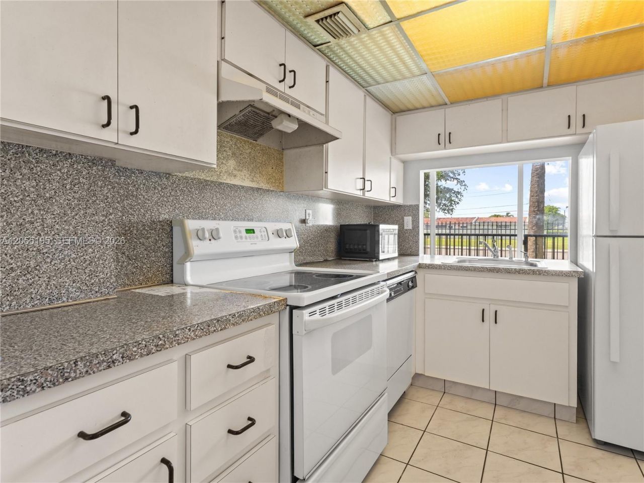 9401 SW 4th St, Unit 104, Miami, FL 33174 Photo