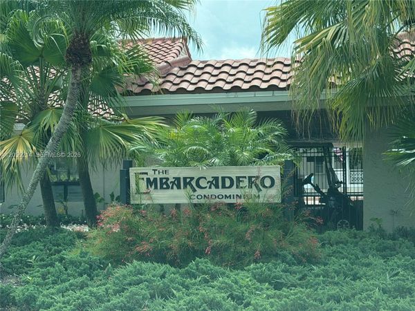 5328 NE 6th Ave , Unit F13, Oakland Park, FL 33334