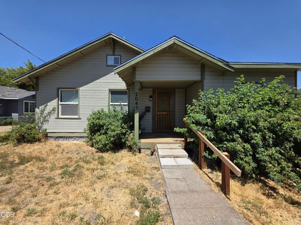 2045 Garden Avenue, Klamath Falls, OR 97601
