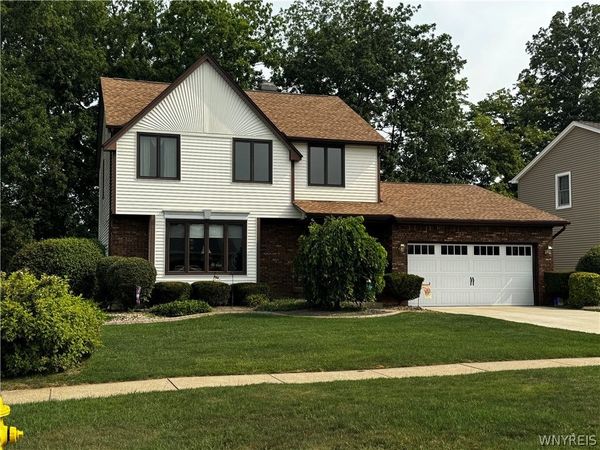 3568 Heatherwood Drive , Hamburg, NY 14075