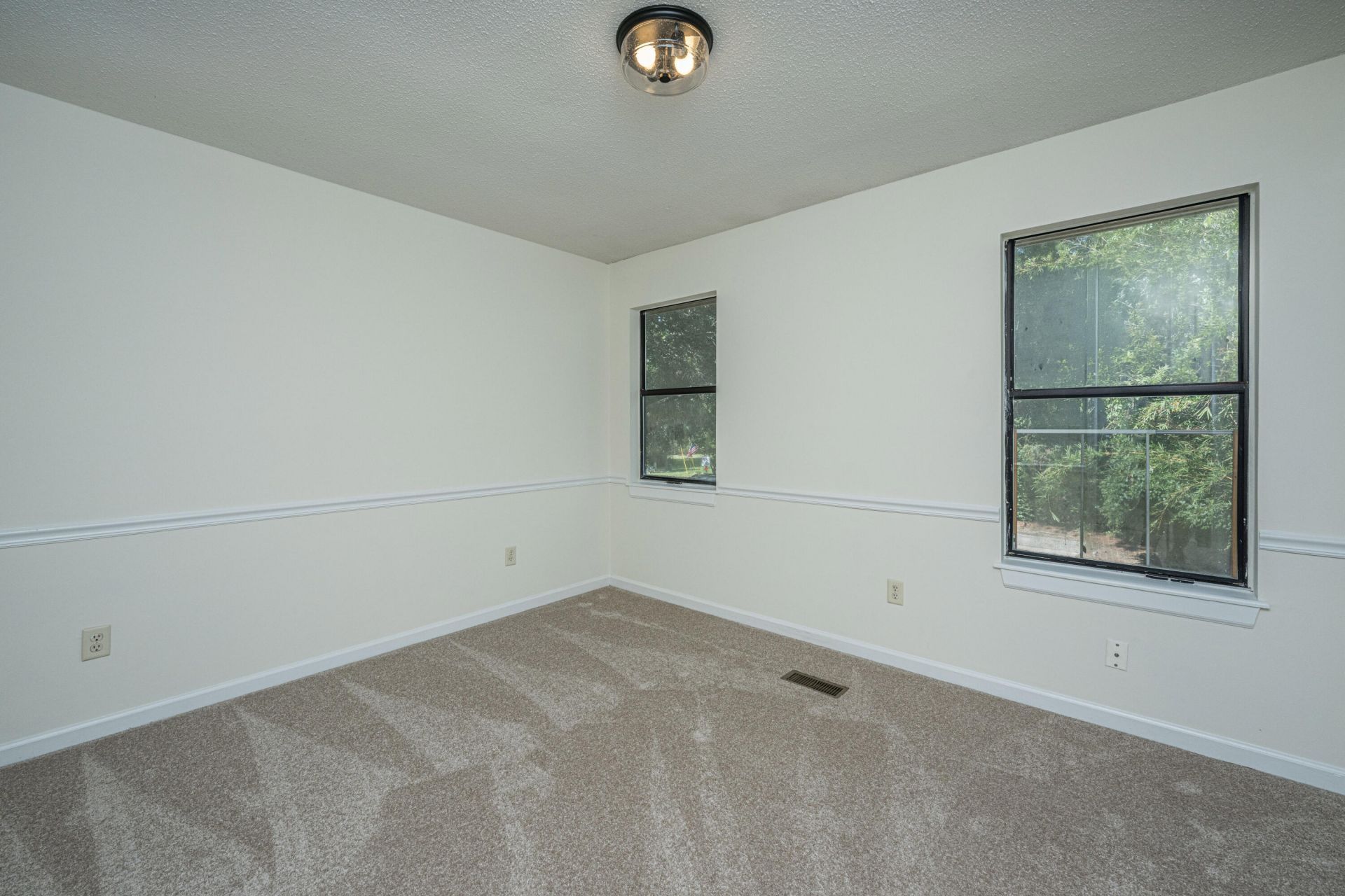 10 Bass Lane Photo 15