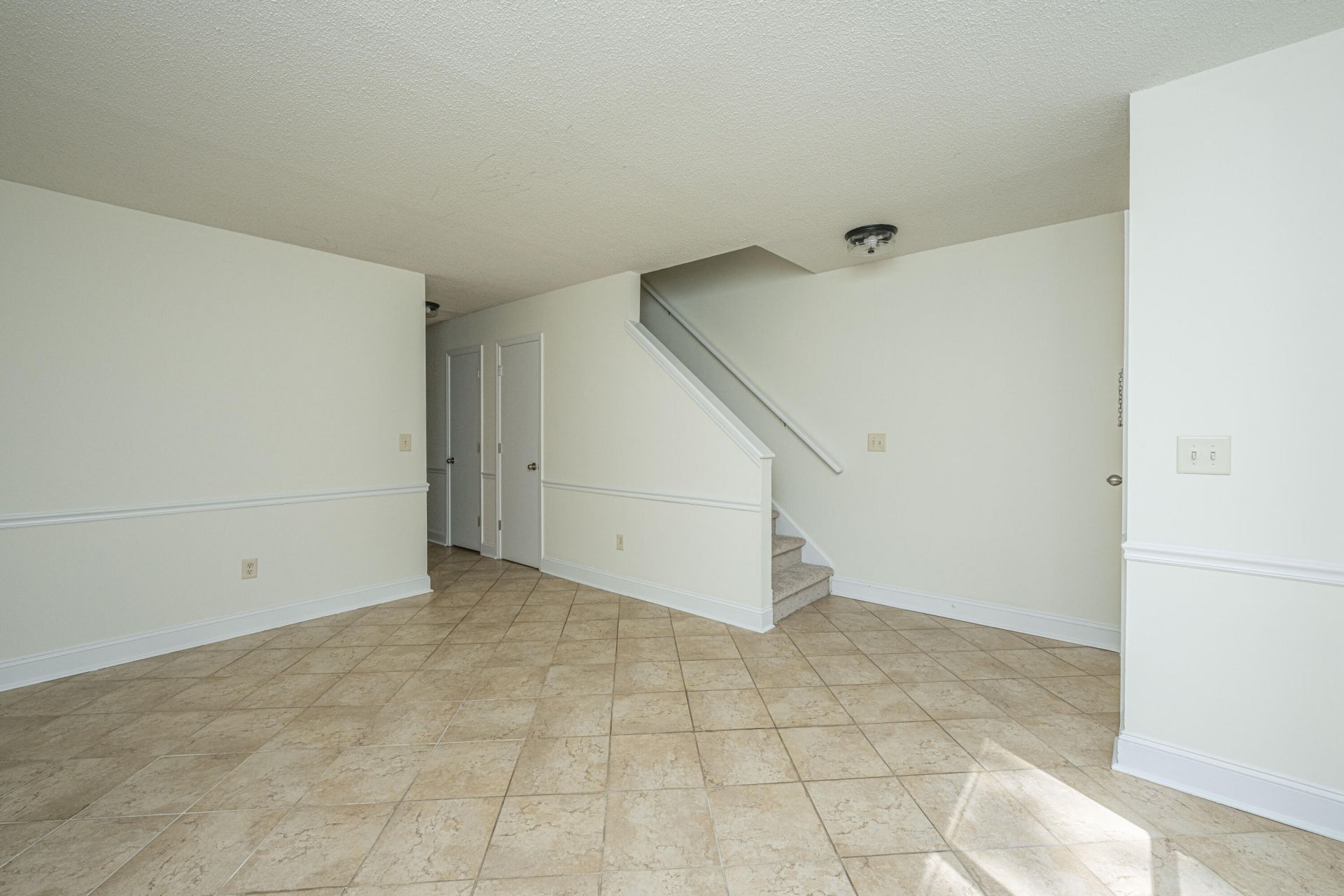 10 Bass Lane Photo 5