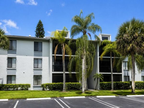 1007 GREEN PINE Boulevard, Unit A3, West Palm Beach, FL 33409