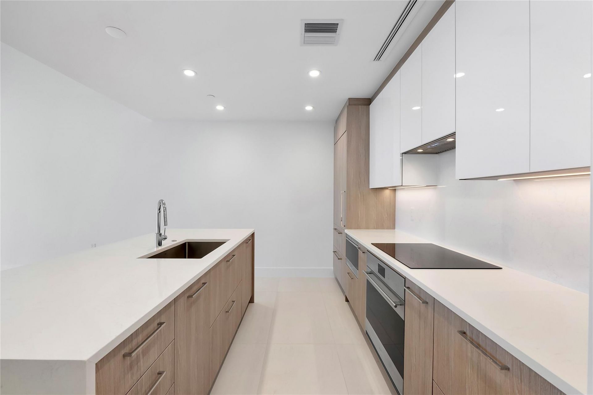 153 N Seabreeze Boulevard N, Unit 1803, Fort Lauderdale, FL 33304 Photo