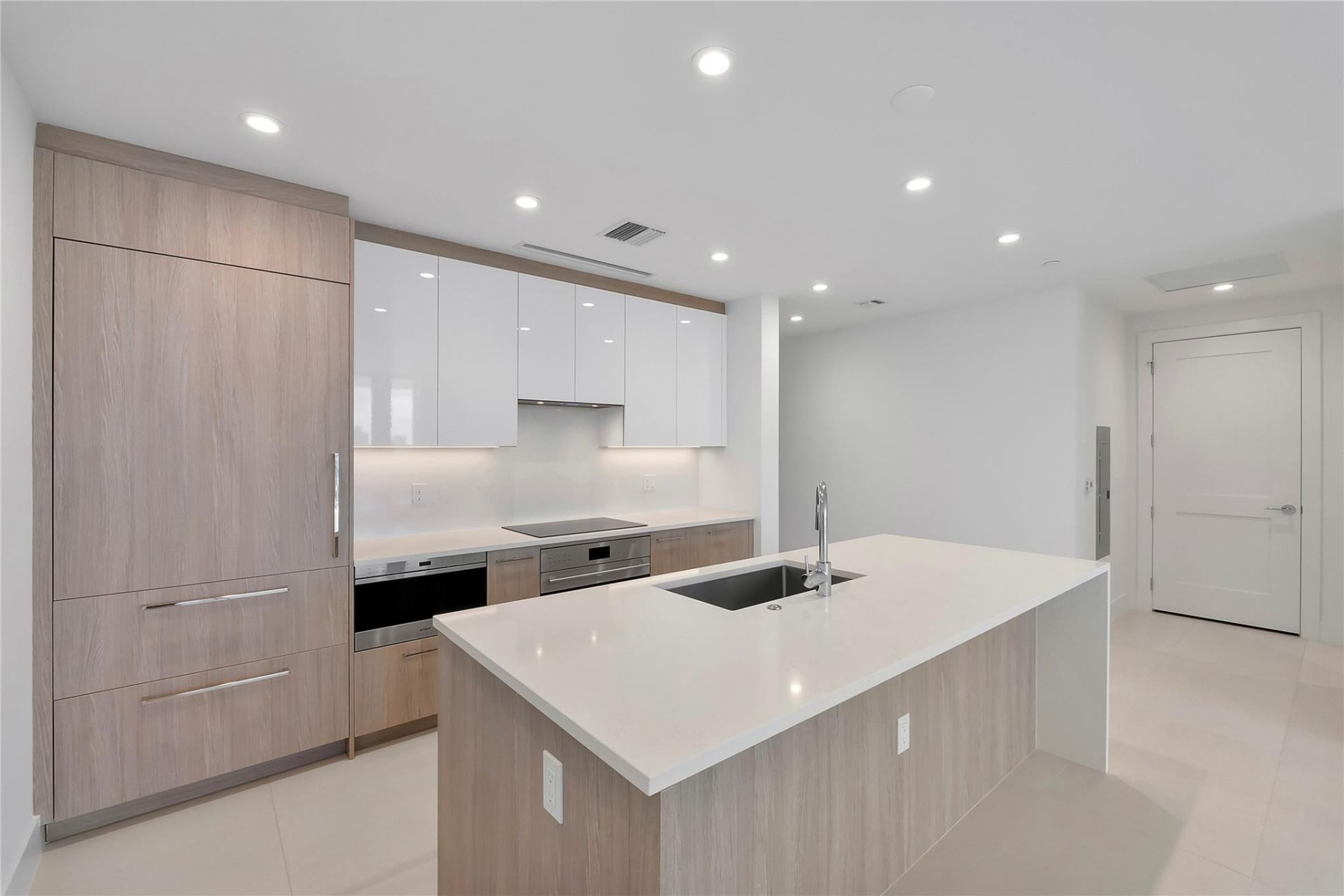153 N Seabreeze Boulevard N, Unit 1803, Fort Lauderdale, FL 33304 Photo