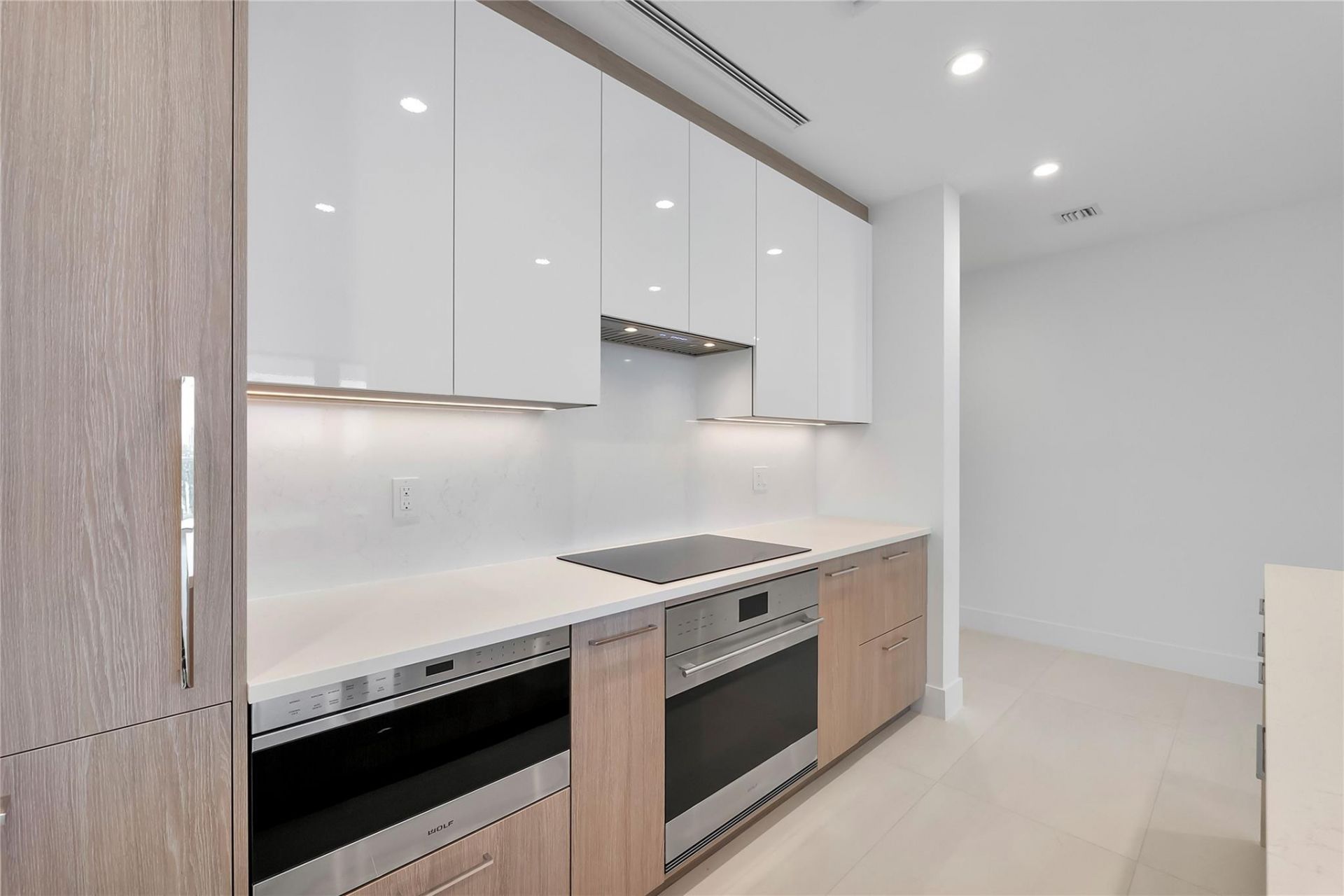 153 N Seabreeze Boulevard N, Unit 1803, Fort Lauderdale, FL 33304 Photo