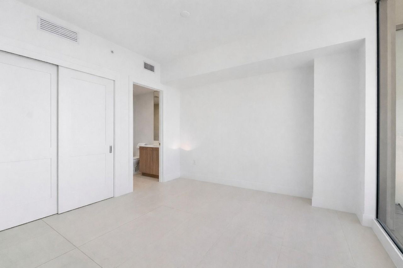 153 N Seabreeze Boulevard N, Unit 1803, Fort Lauderdale, FL 33304 Photo