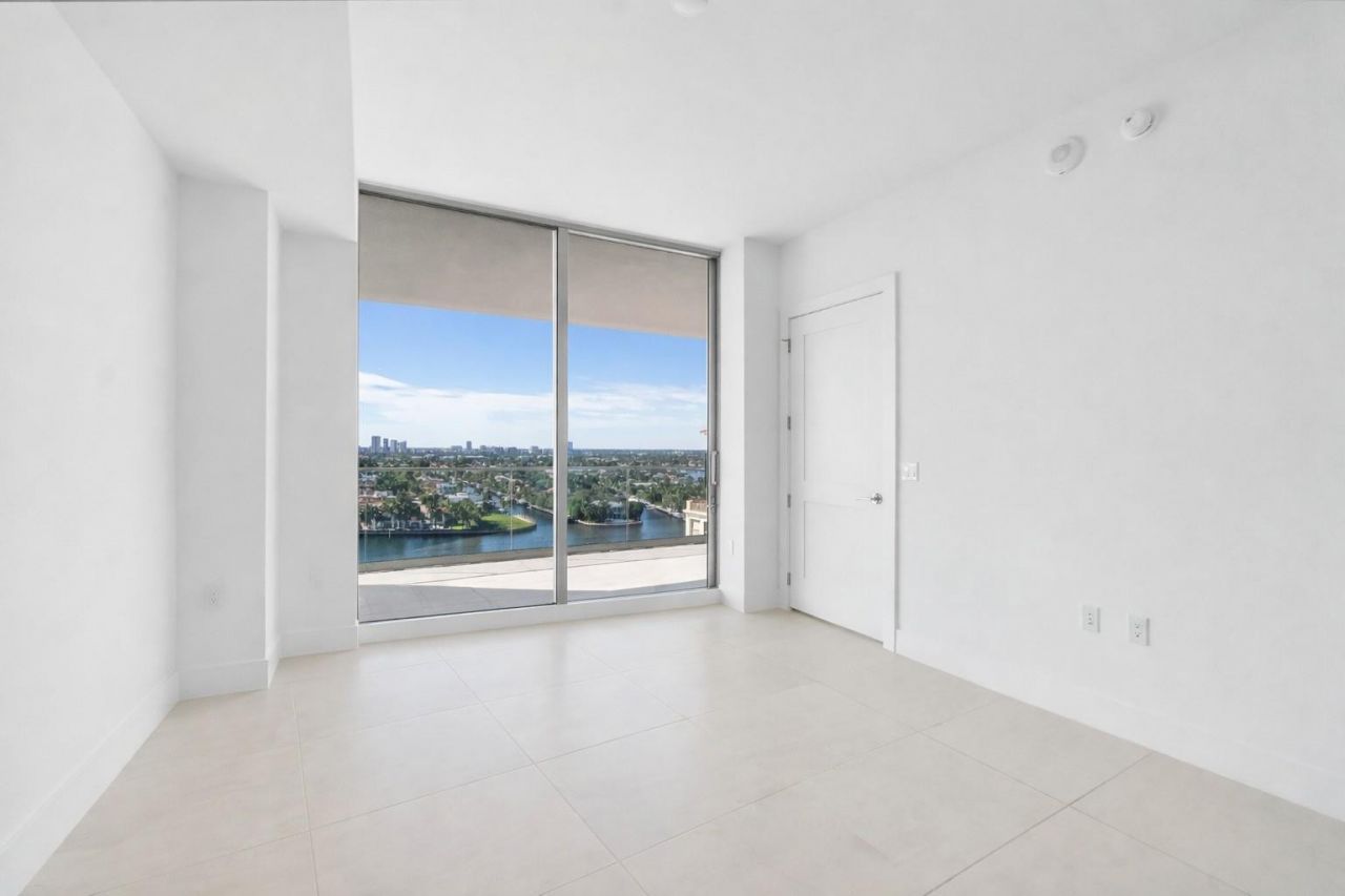 153 N Seabreeze Boulevard N, Unit 1803, Fort Lauderdale, FL 33304 Photo