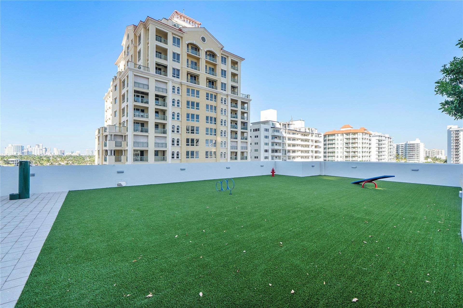 153 N Seabreeze Boulevard N, Unit 1803, Fort Lauderdale, FL 33304 Photo