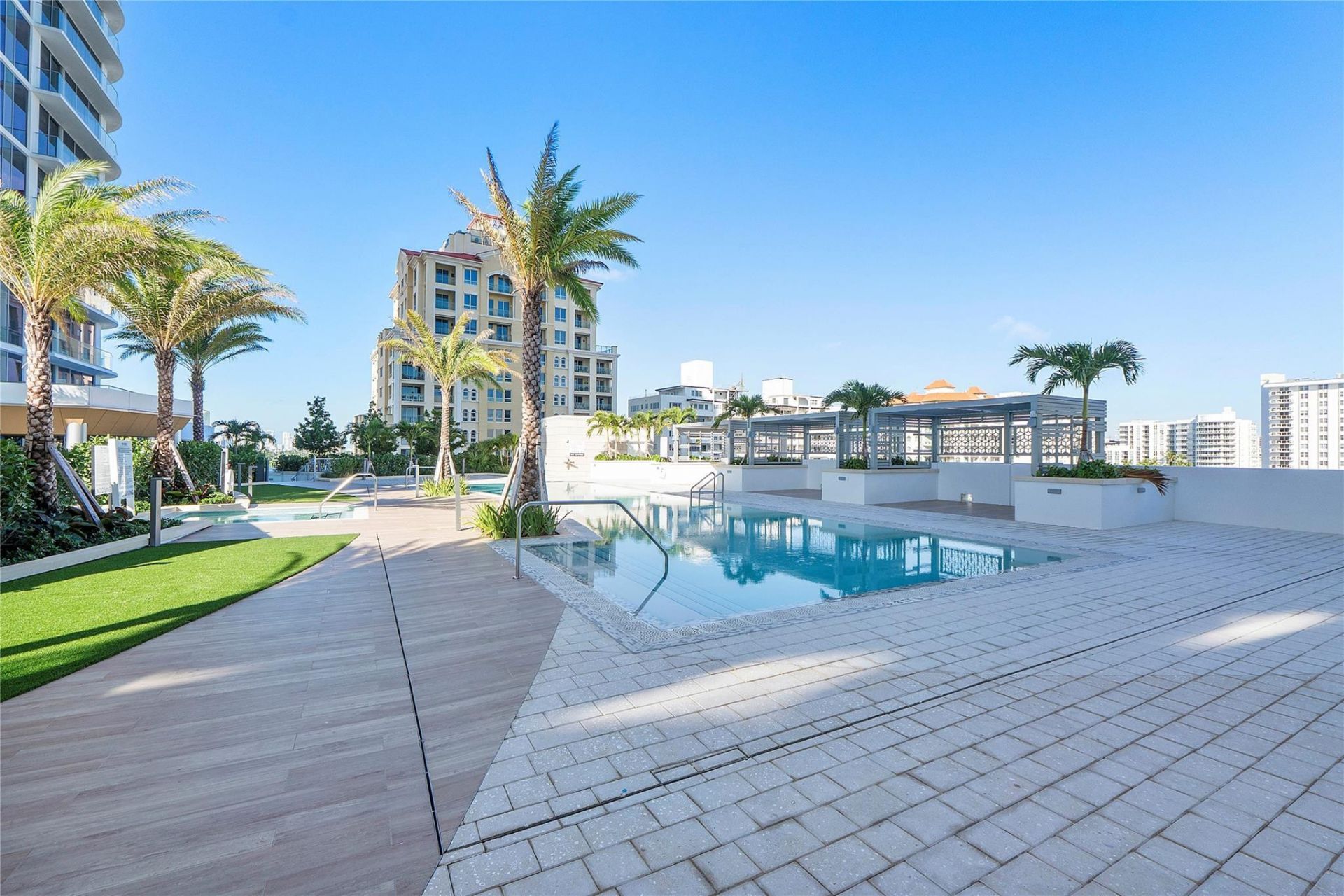 153 N Seabreeze Boulevard N, Unit 1803, Fort Lauderdale, FL 33304 Photo