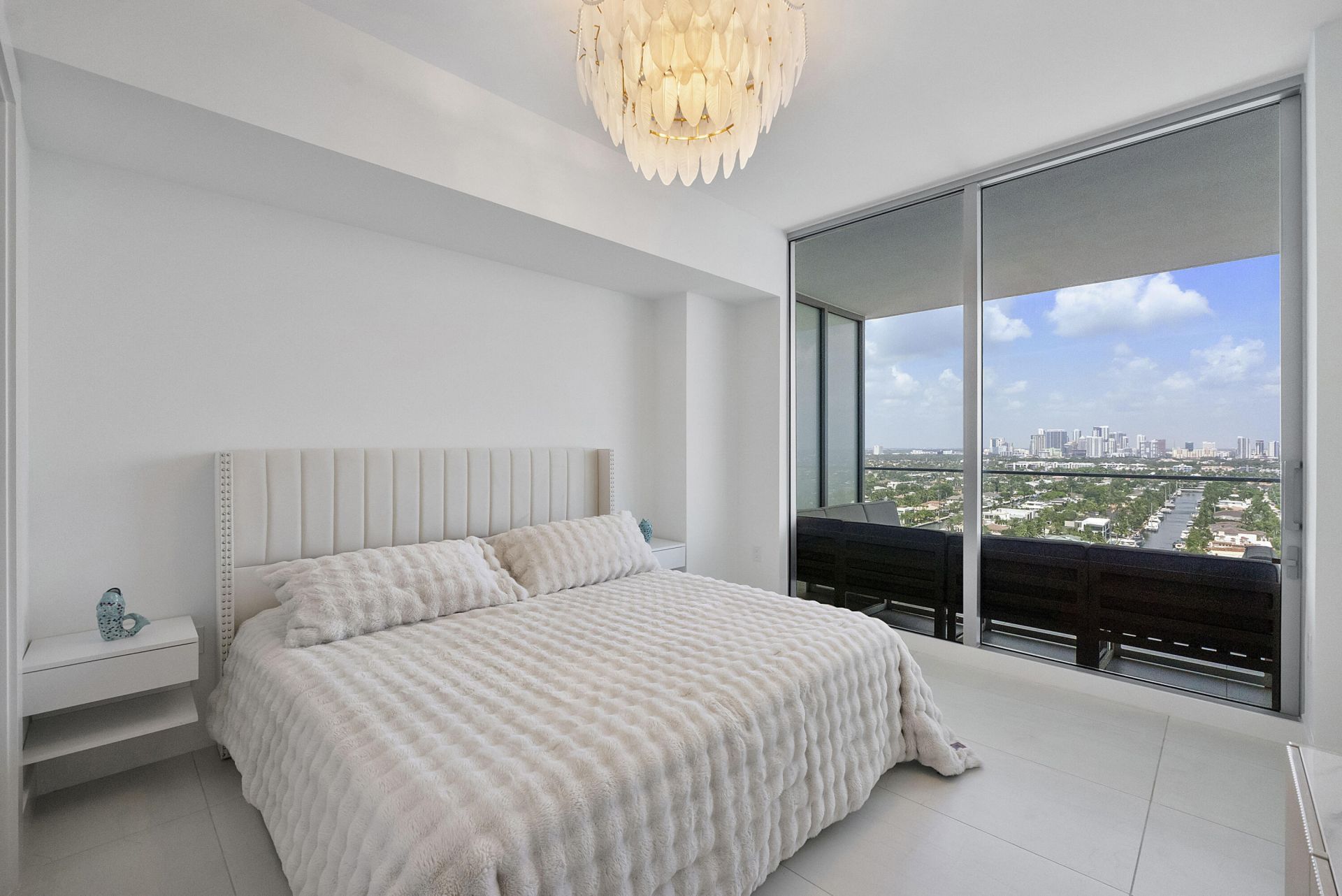 153 N Seabreeze Boulevard N, Unit 1803, Fort Lauderdale, FL 33304 Photo