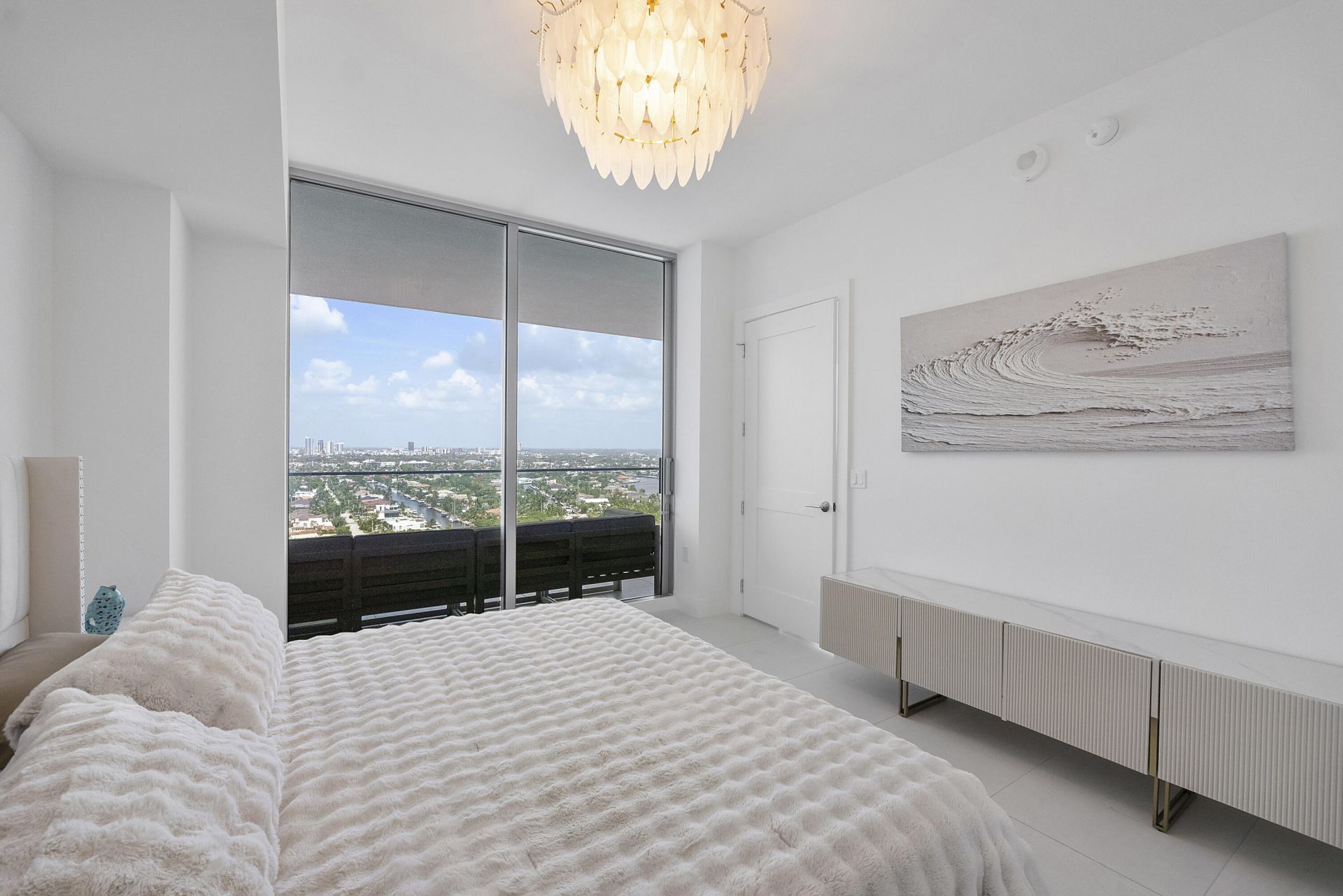 153 N Seabreeze Boulevard N, Unit 1803, Fort Lauderdale, FL 33304 Photo