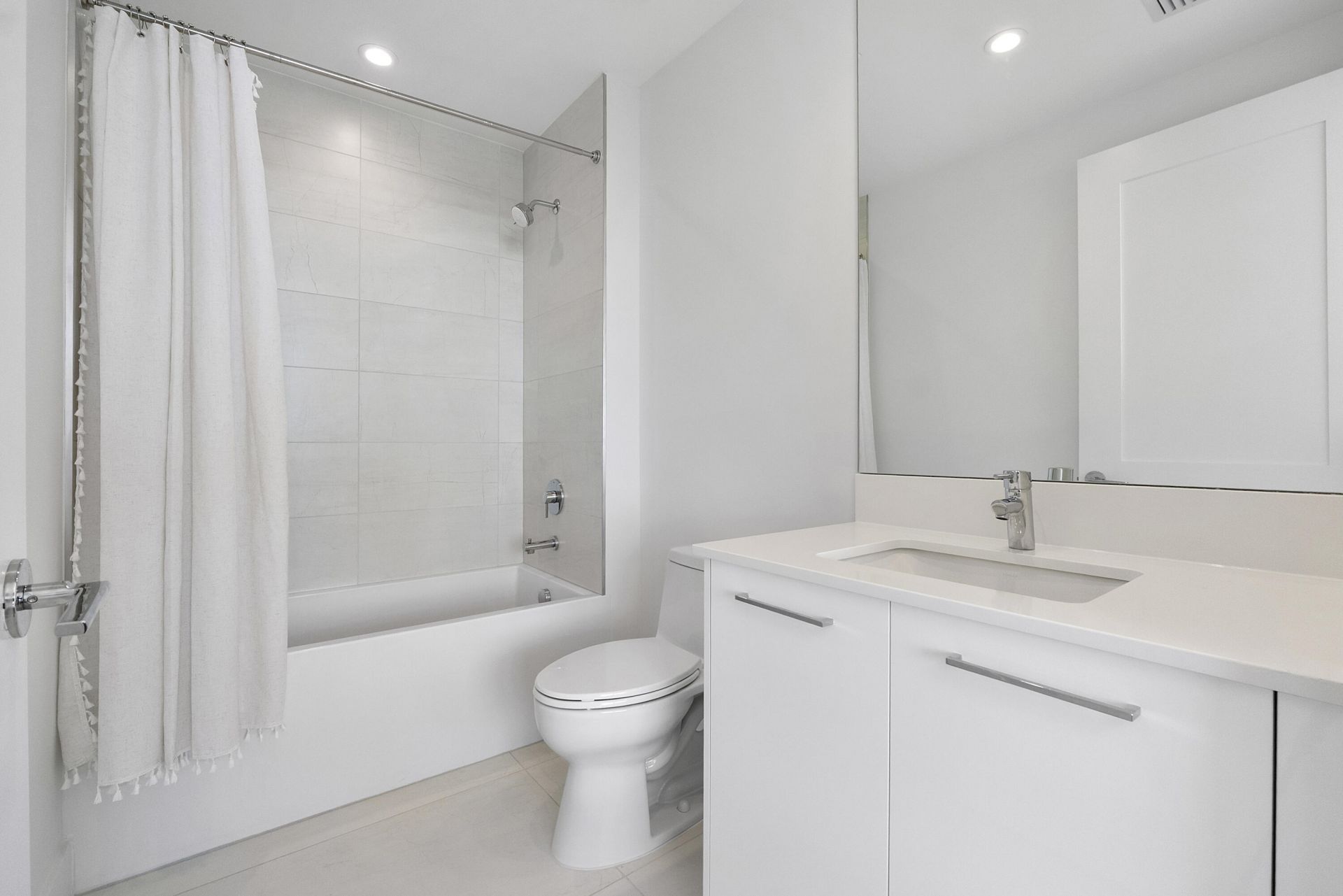 153 N Seabreeze Boulevard N, Unit 1803, Fort Lauderdale, FL 33304 Photo