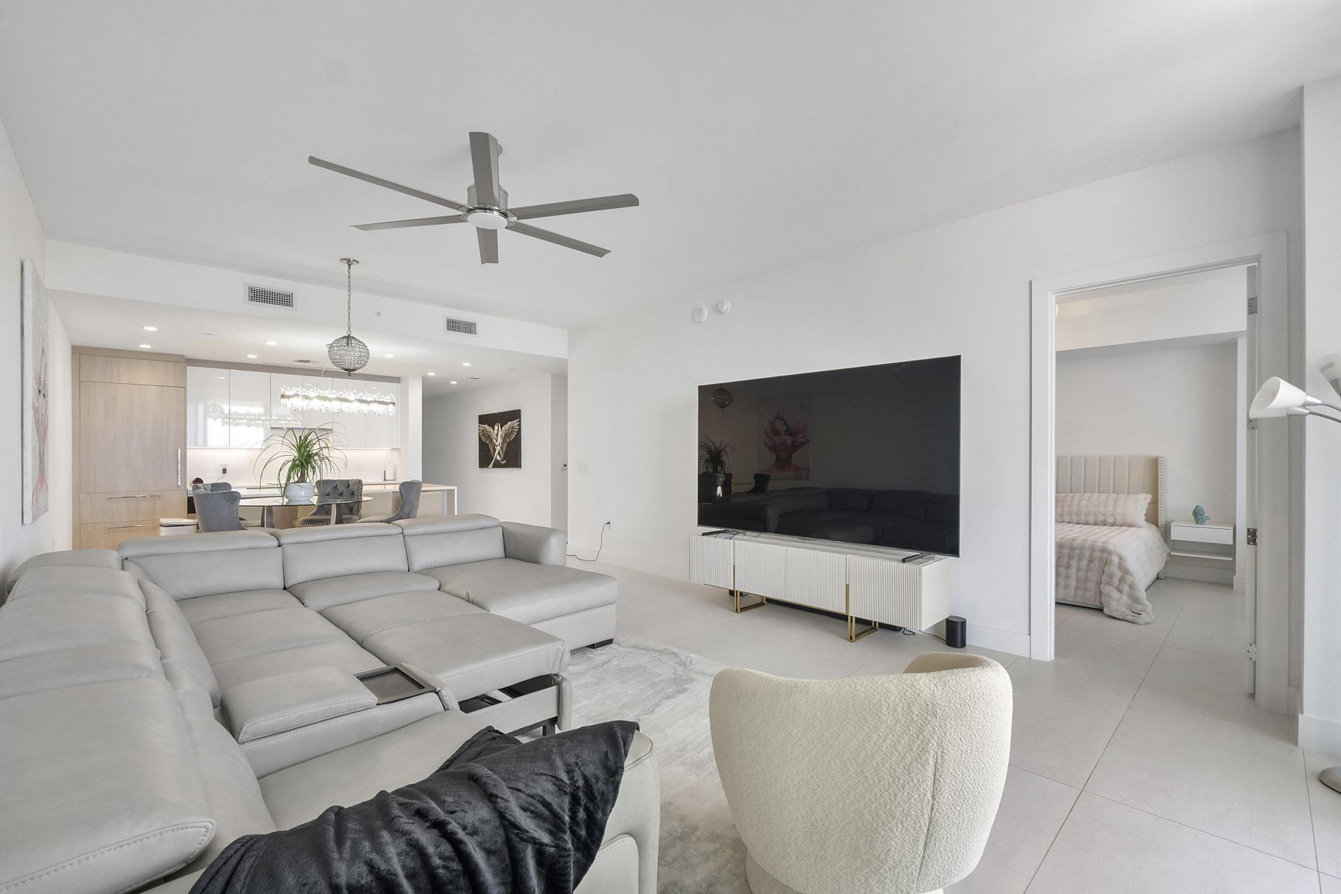153 N Seabreeze Boulevard N, Unit 1803, Fort Lauderdale, FL 33304 Photo