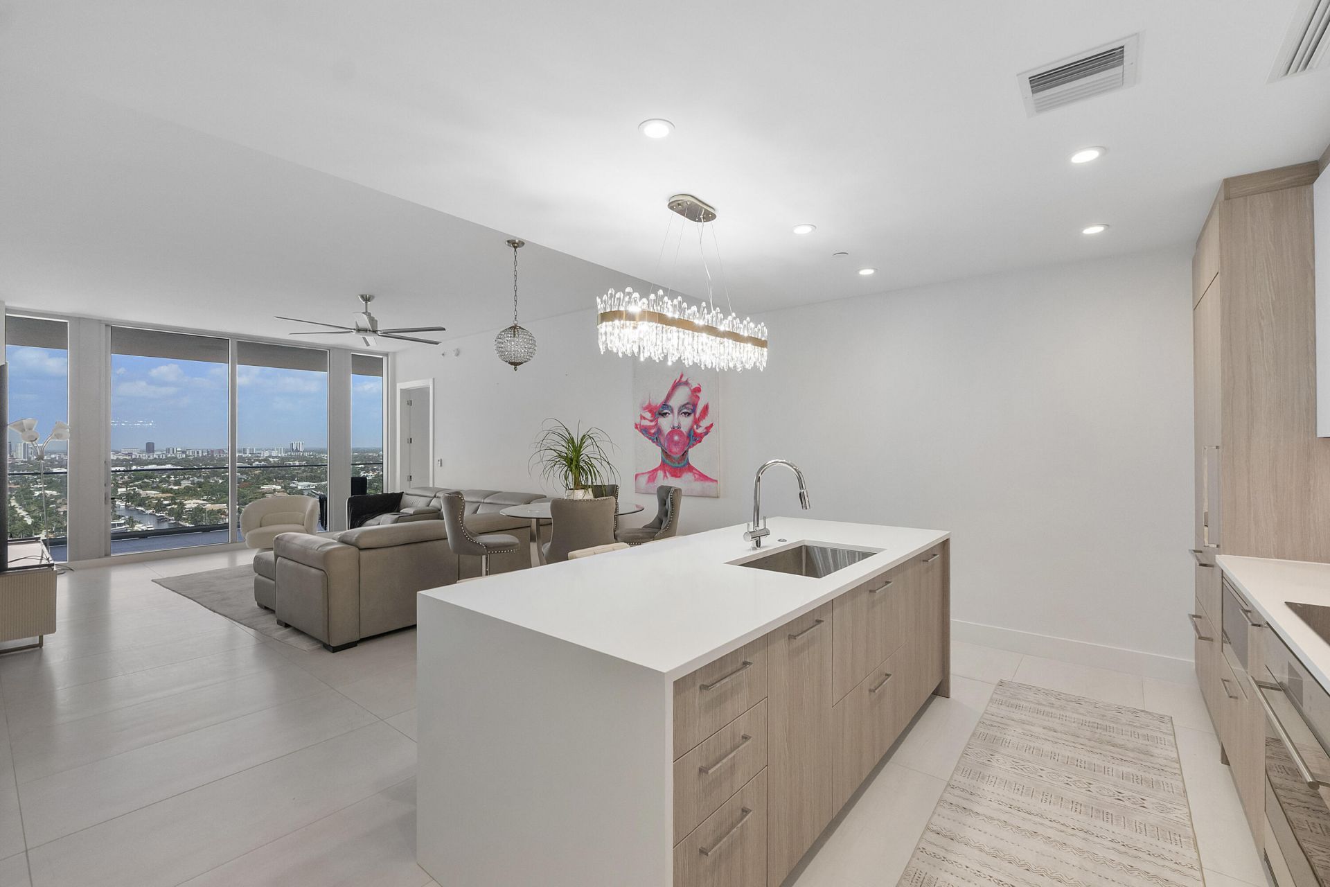 153 N Seabreeze Boulevard N, Unit 1803, Fort Lauderdale, FL 33304 Photo